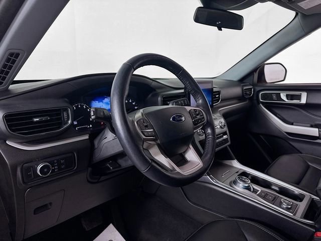 Certified 2022 Ford Explorer XLT w/ Equipment Group 202A image 10
