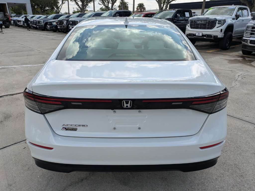 Used 2024 Honda Accord EX image 5