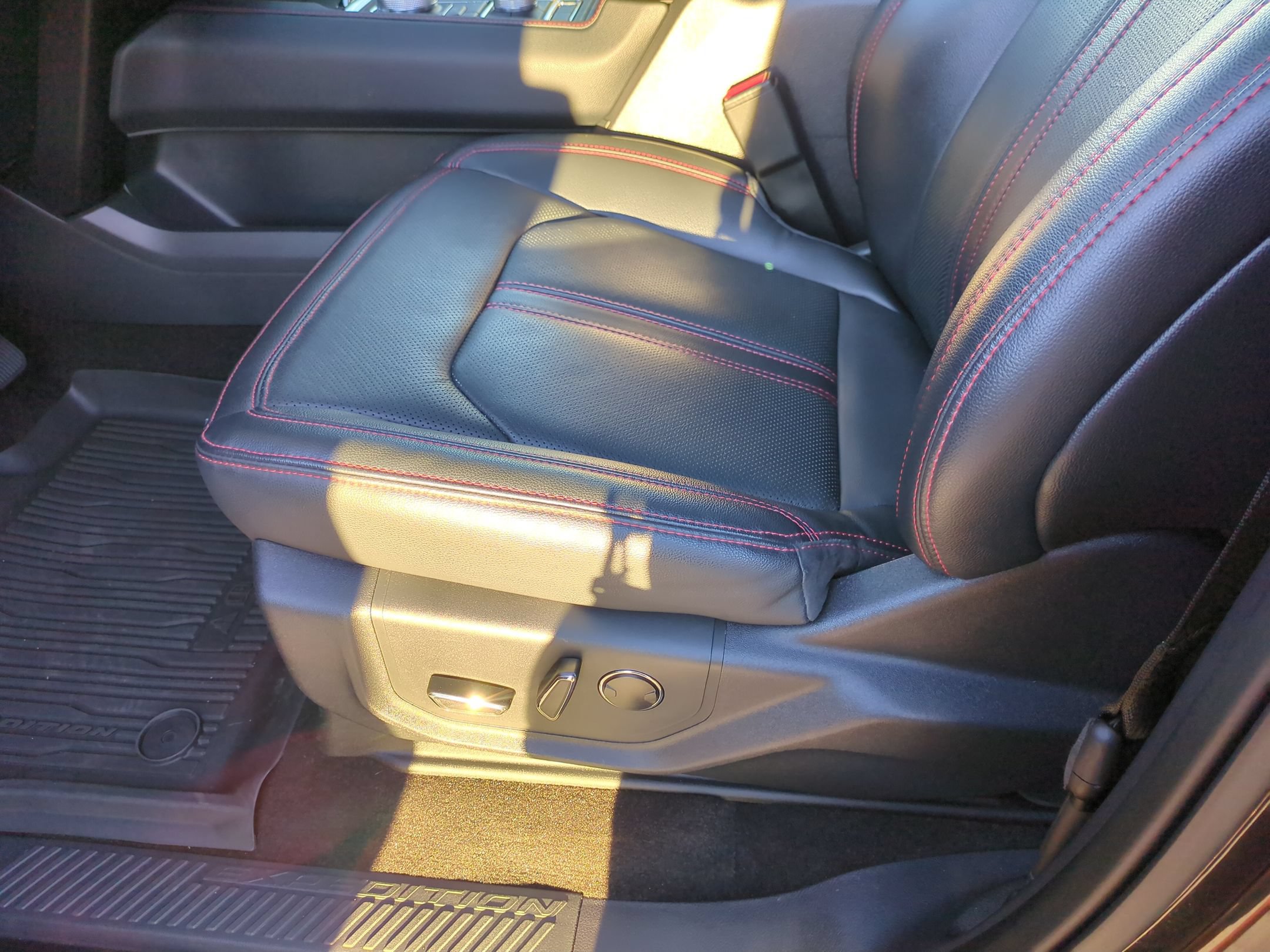 Certified 2023 Ford Expedition Limited AWD/4WD image 17