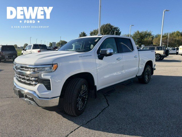 Used 2022 Chevrolet Silverado 1500 LTZ w/ LTZ Premium Package AWD/4WD image 3