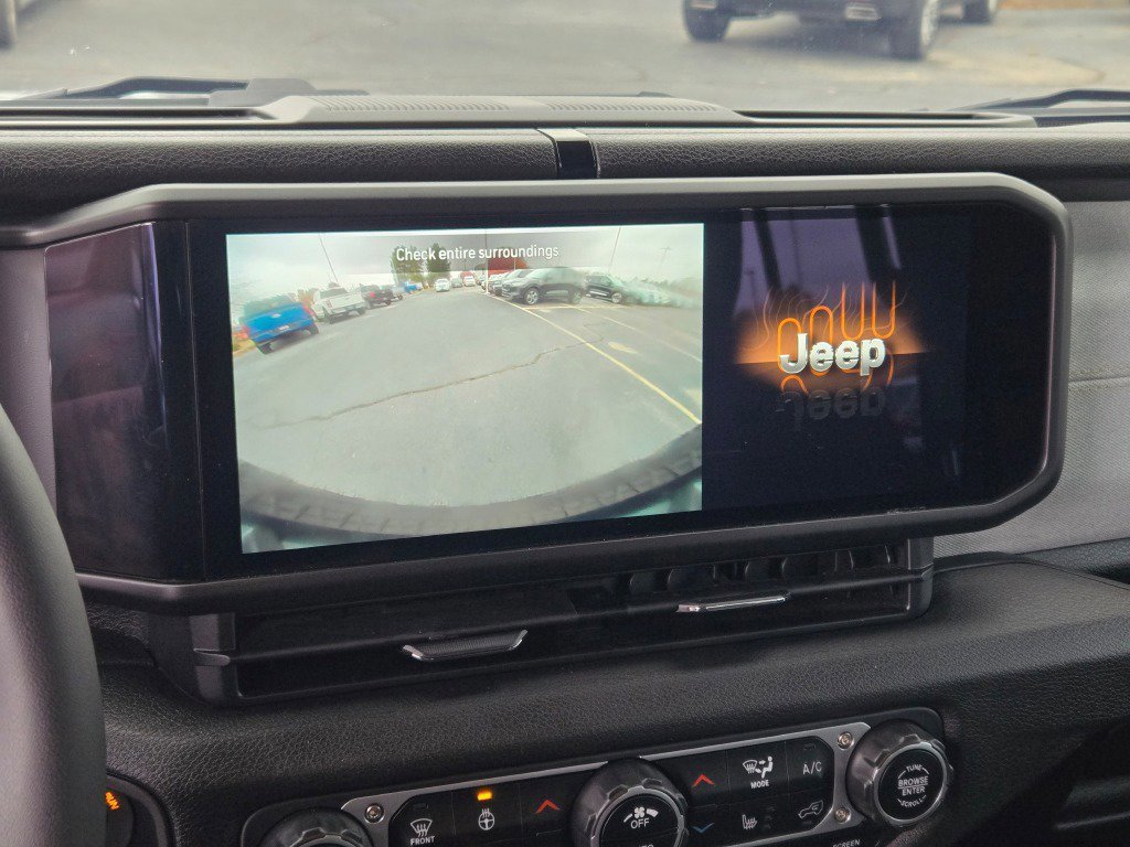 Used 2024 Jeep Wrangler Willys image 22