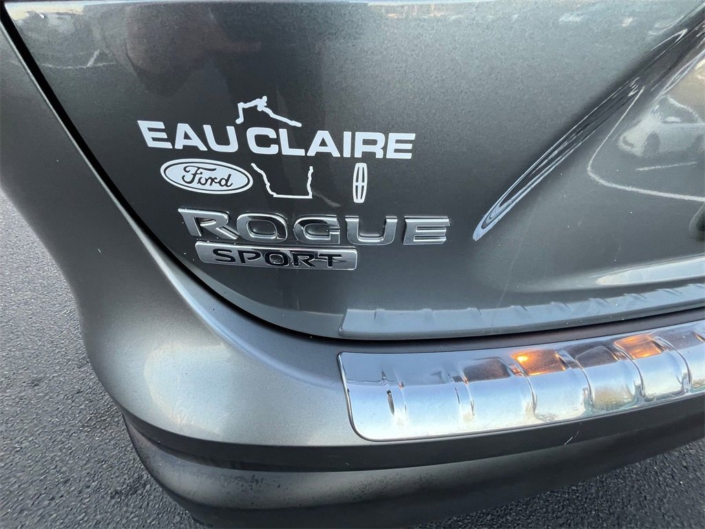 Used 2019 Nissan Rogue Sport SL w/ Premium Package image 10