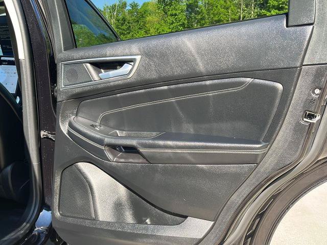 Certified 2024 Ford Edge Titanium AWD/4WD image 30