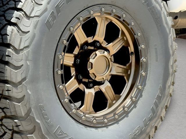 Certified 2021 Ford F250 Platinum w/ Tremor Off-Road Package AWD/4WD image 19
