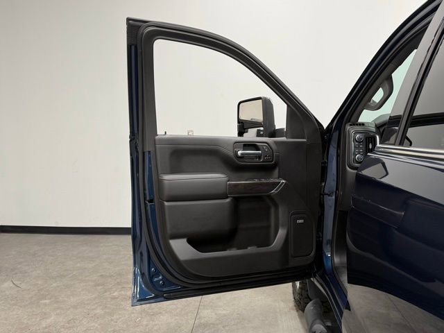 Used 2020 Chevrolet Silverado 1500 LTZ w/ LTZ Plus Package image 14