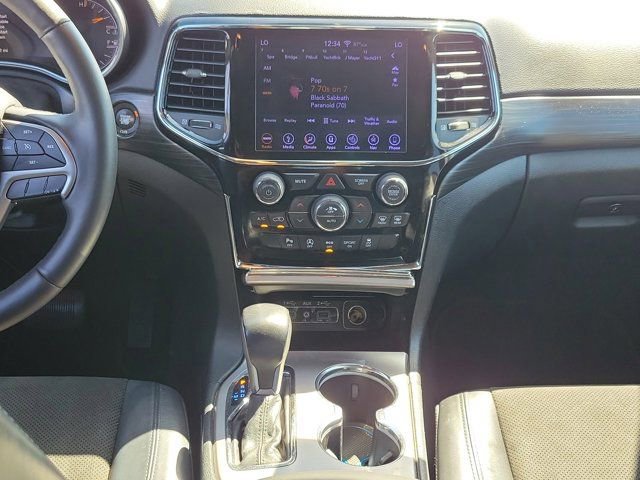 Used 2019 Jeep Grand Cherokee Laredo w/ Security & Convenience Group image 21