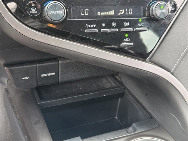 Used 2024 Toyota Camry SE image 20