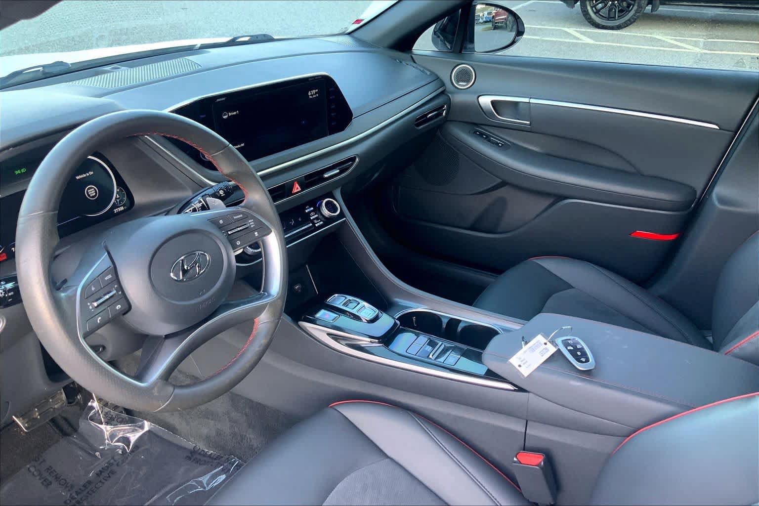 Used 2022 Hyundai Sonata SEL Plus w/ Cargo Package FWD image 16
