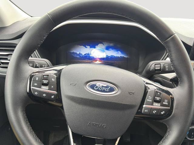 Certified 2022 Ford Escape Titanium w/ Class II Trailer Tow Package AWD/4WD image 23