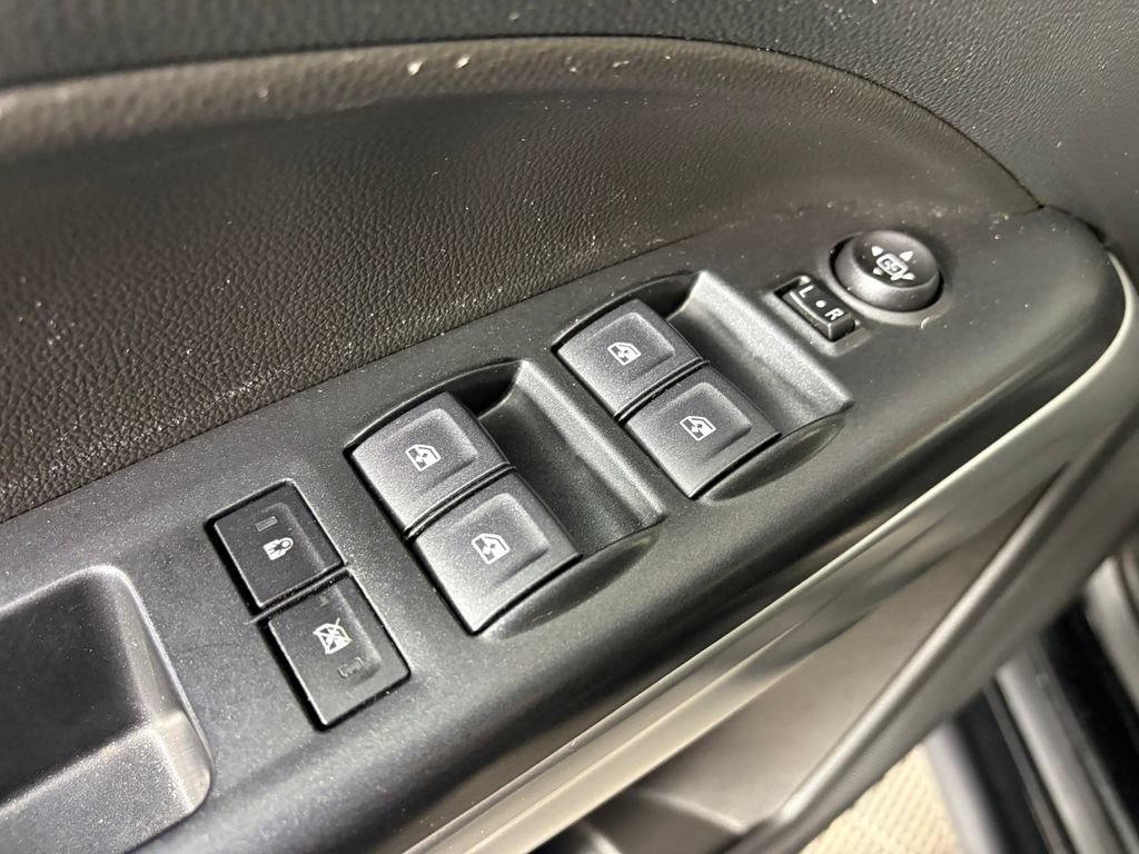 Used 2022 Chevrolet Colorado ZR2 w/ ZR2 Midnight Special Edition AWD/4WD image 13