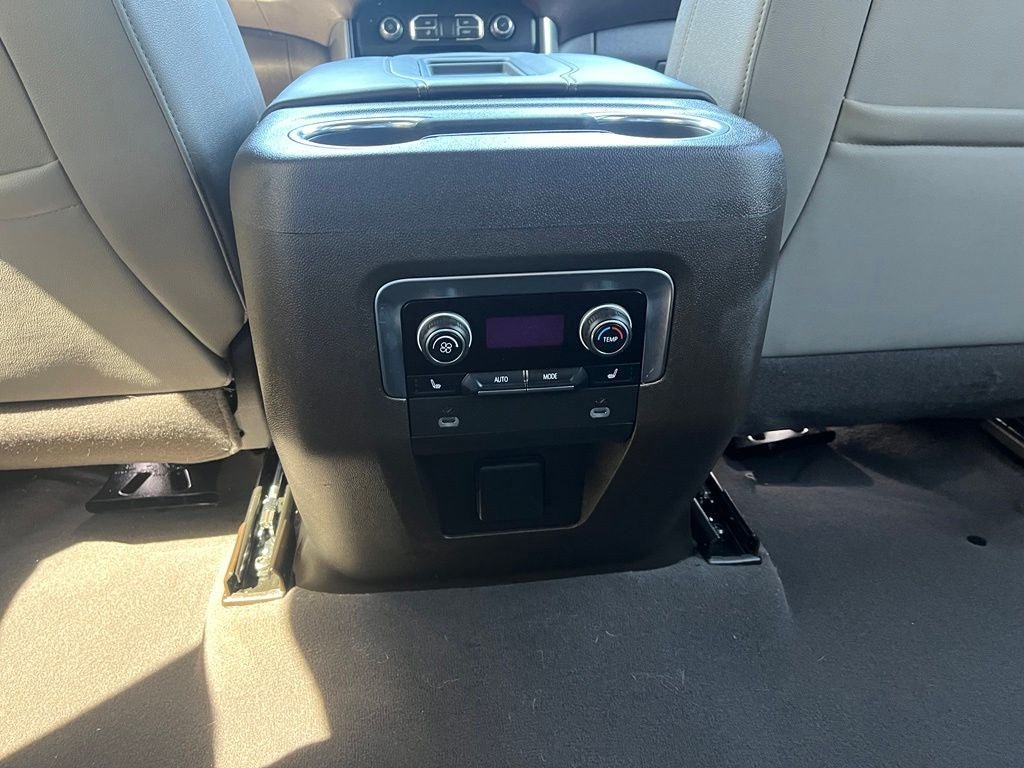 Used 2023 Chevrolet Suburban LT w/ LT Signature Plus Package AWD/4WD image 15