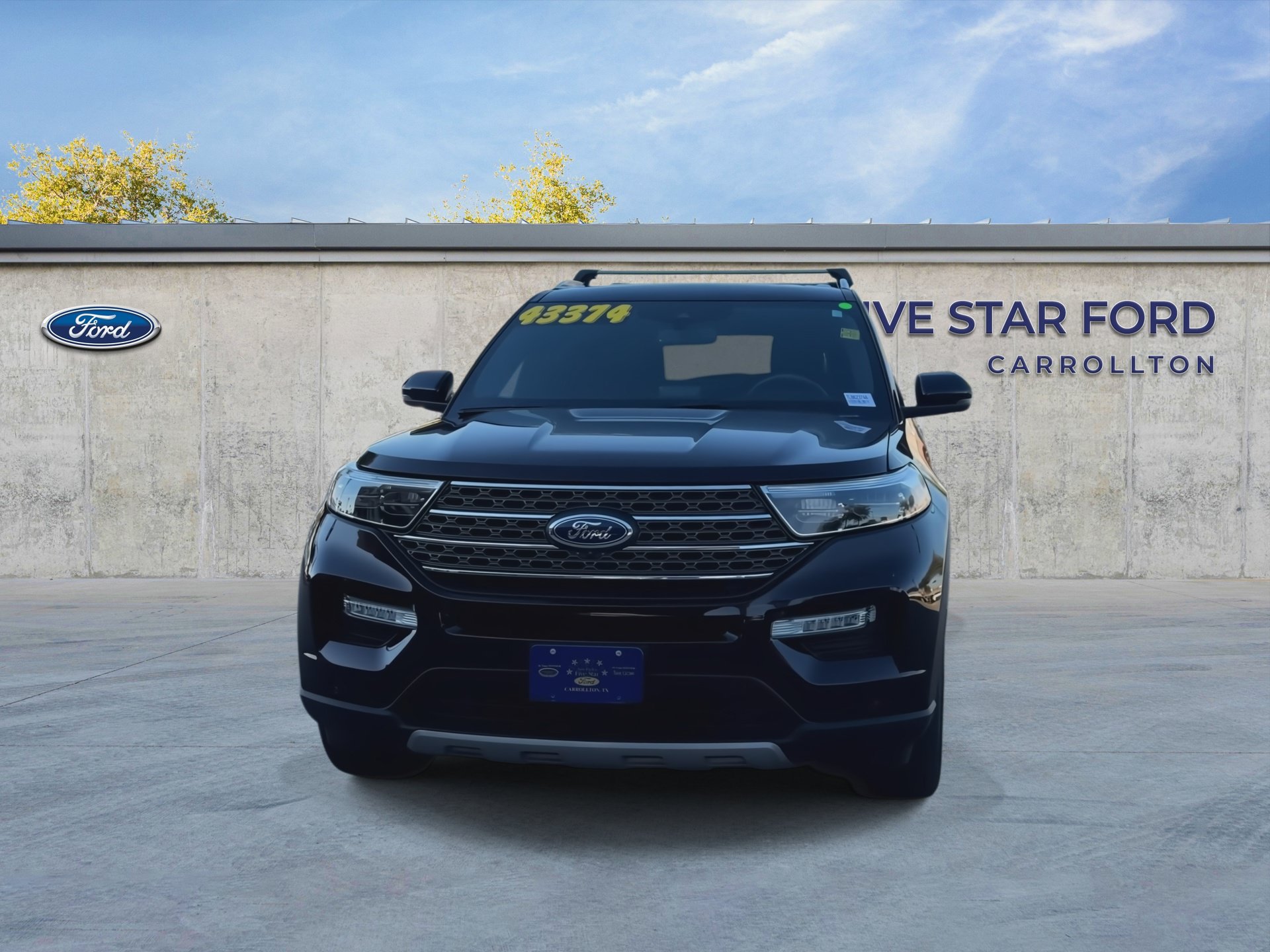 Certified 2023 Ford Explorer King Ranch w/ Technology Package AWD/4WD image 3
