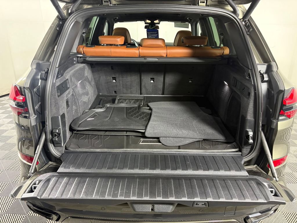 Used 2026 BMW X5 xDrive40i w/ M Sport Package image 47