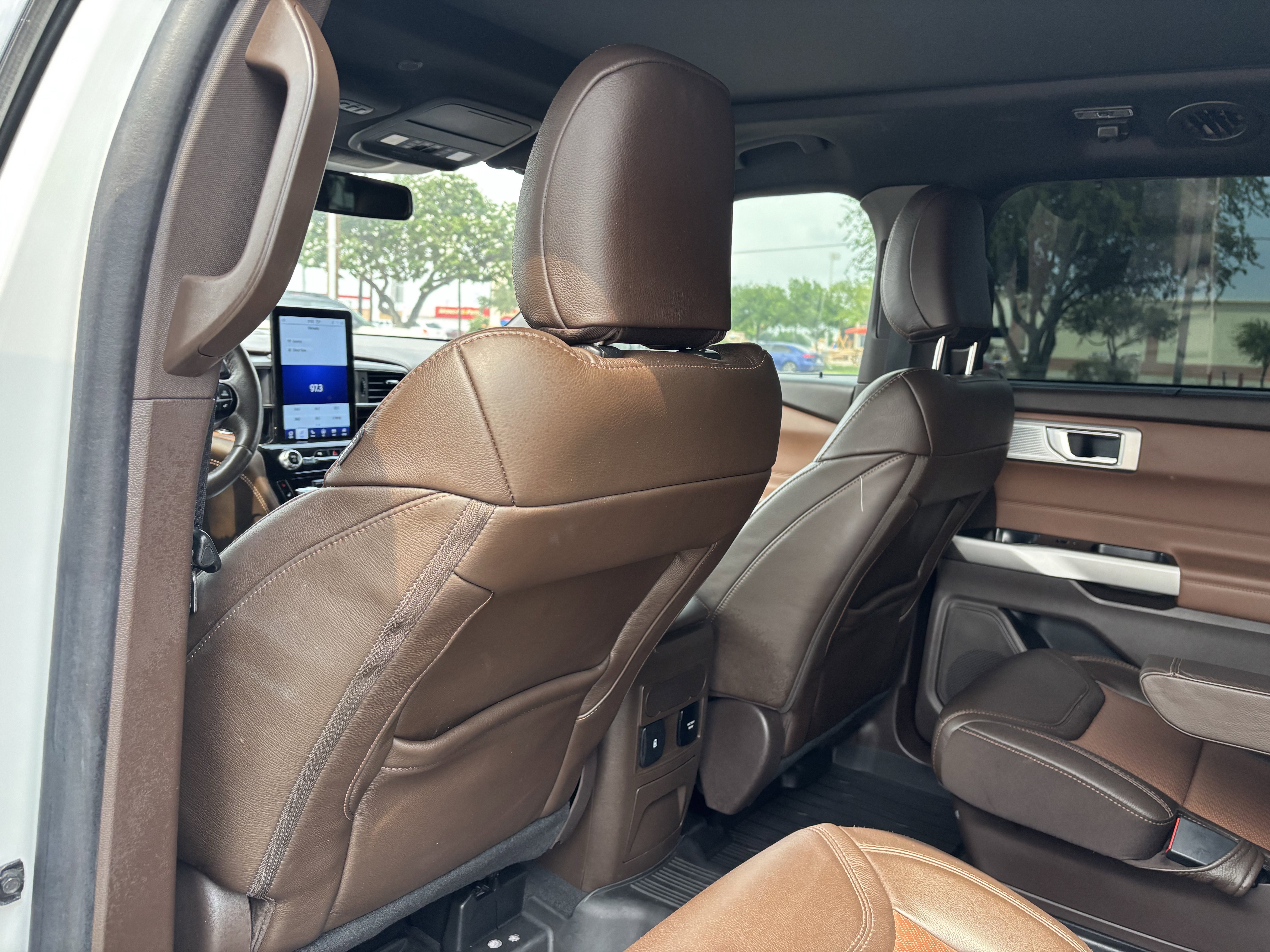 Certified 2022 Ford Explorer King Ranch w/ Class IV Trailer Tow Package RWD image 22