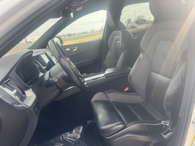 Used 2021 Volvo XC60 T5 R-Design w/ Protection Package Premier image 12