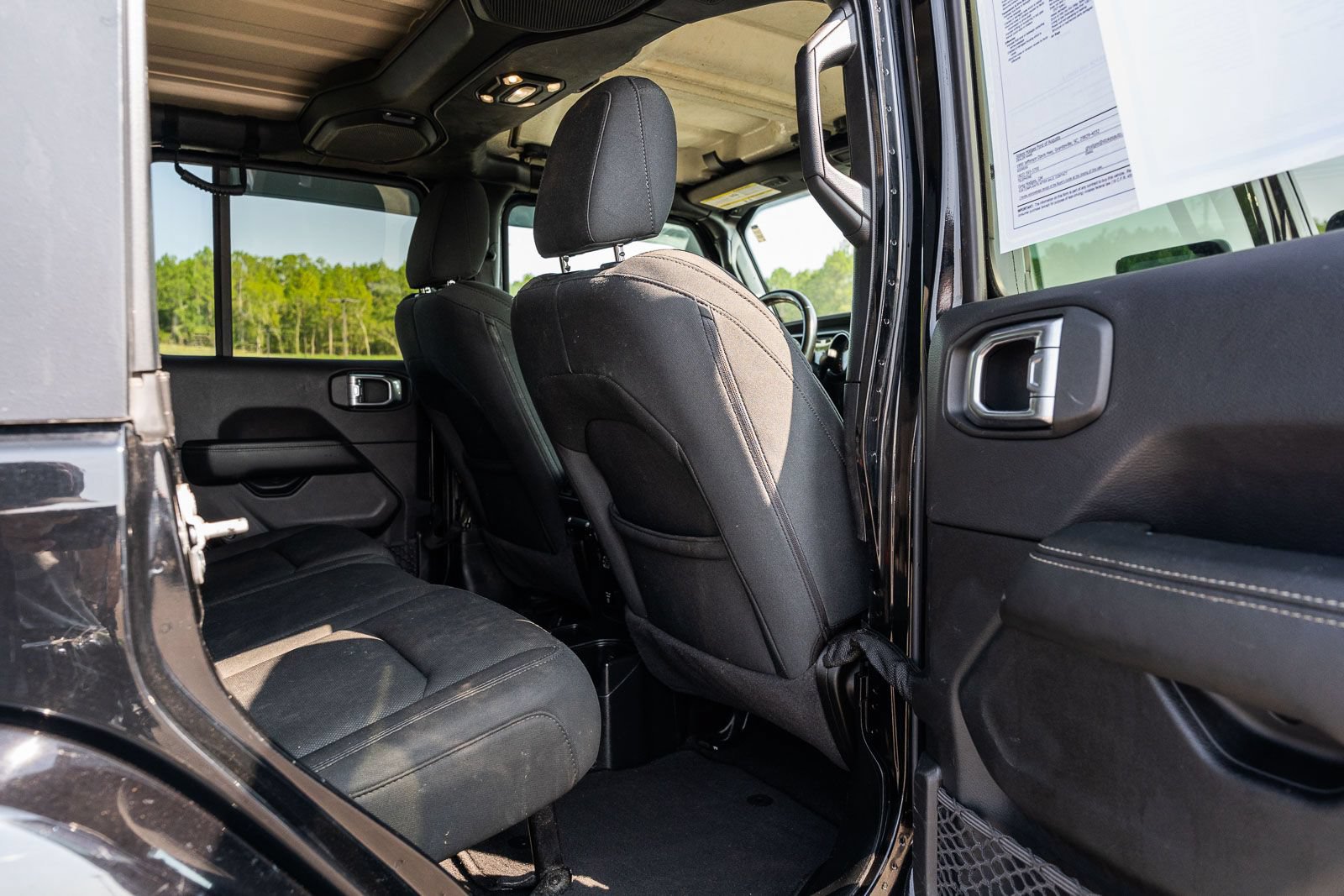 Used 2021 Jeep Wrangler Unlimited Sahara AWD/4WD image 13