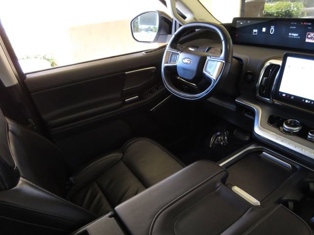 Certified 2025 Ford Expedition Max Platinum image 20