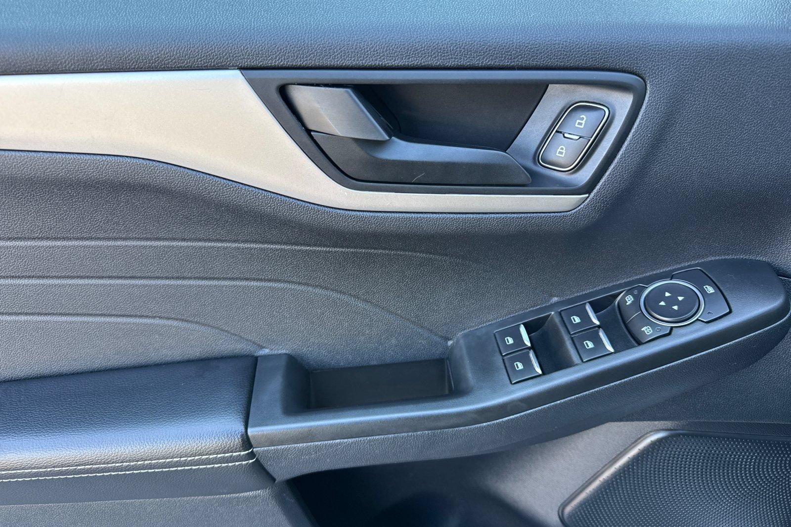 Certified 2022 Ford Escape SE FWD image 12