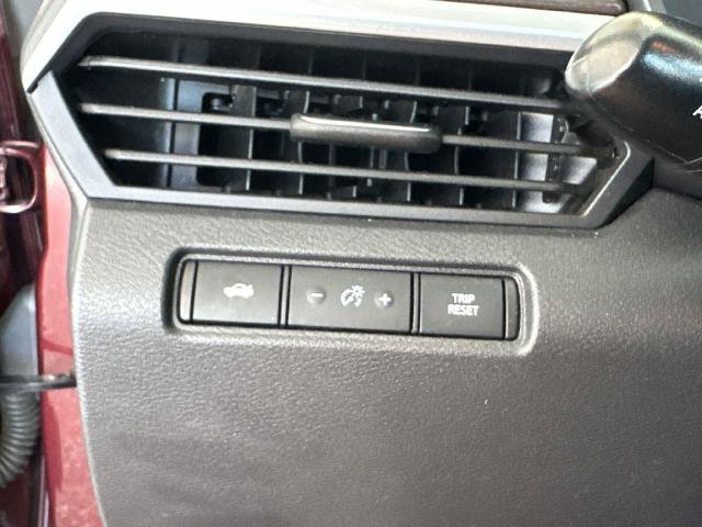 Used 2025 Nissan Altima 2.5 SV FWD image 25