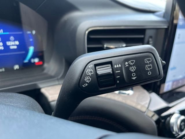 Certified 2022 Ford Explorer Platinum w/ Equipment Group 601A image 54