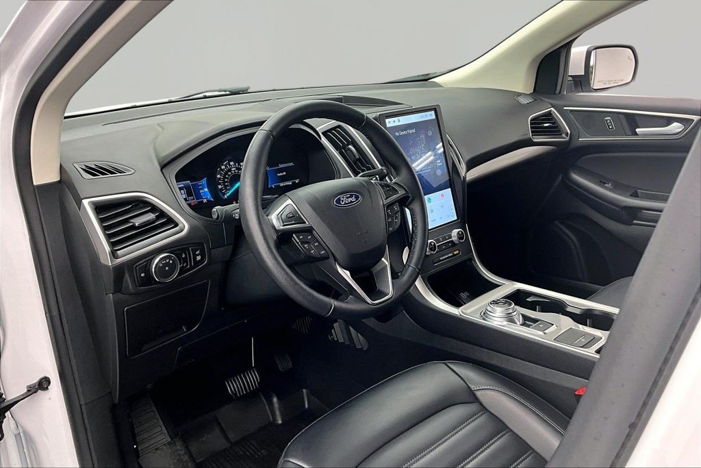 Certified 2024 Ford Edge SEL w/ Convenience Package AWD/4WD image 14