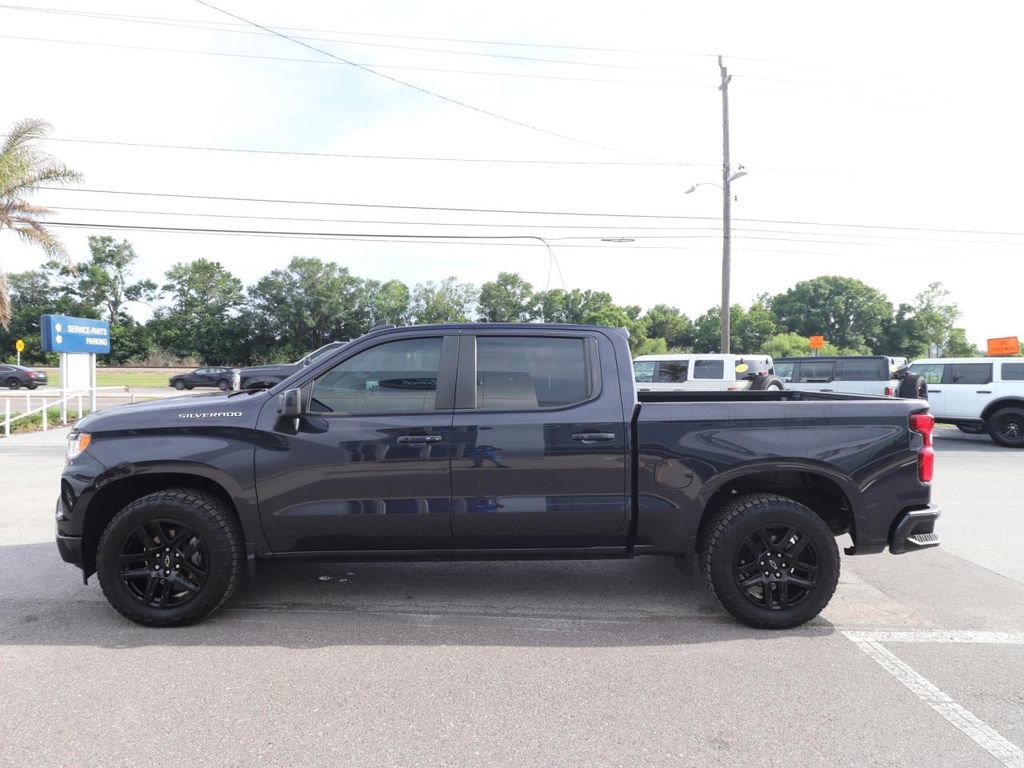 Used 2022 Chevrolet Silverado 1500 RST image 2