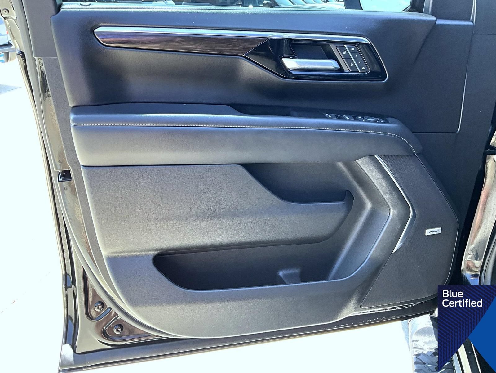 Used 2025 Chevrolet Tahoe Z71 w/ Z71 Off-Road Package AWD/4WD image 9