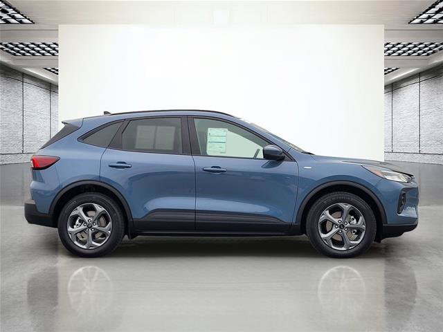 Certified 2025 Ford Escape ST-Line Select w/ Tech Pack #1 AWD/4WD image 5