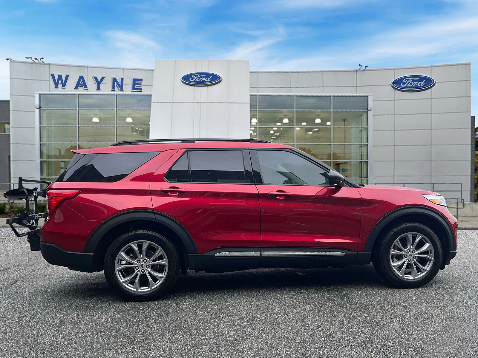 Certified 2023 Ford Explorer XLT w/ Equipment Group 202A image 4