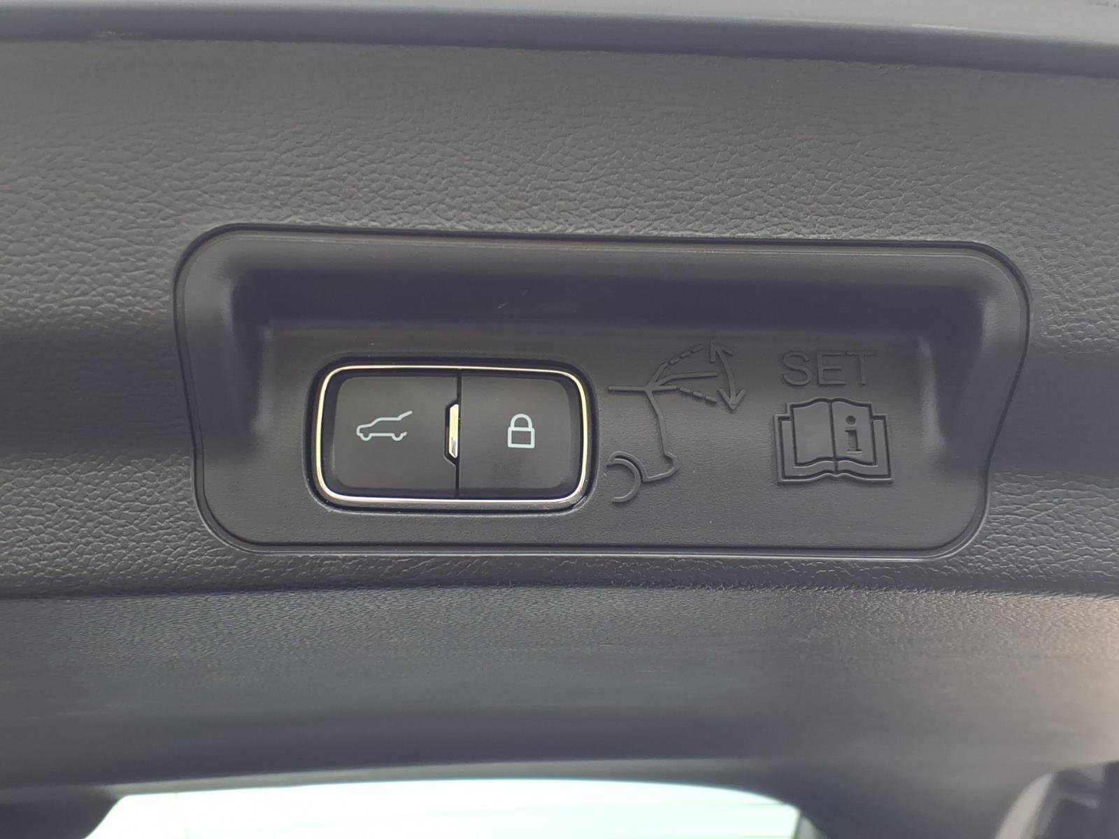 Certified 2023 Ford Explorer XLT w/ Equipment Group 202A image 13