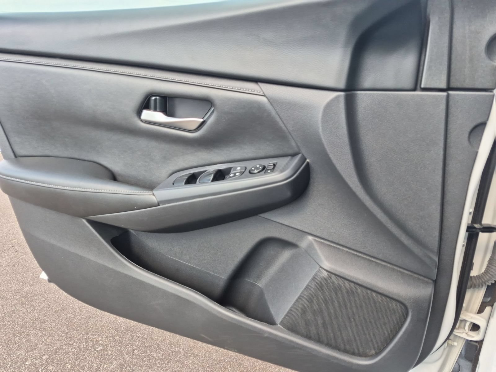 Used 2024 Nissan Sentra SV w/ All-Weather Package FWD image 14