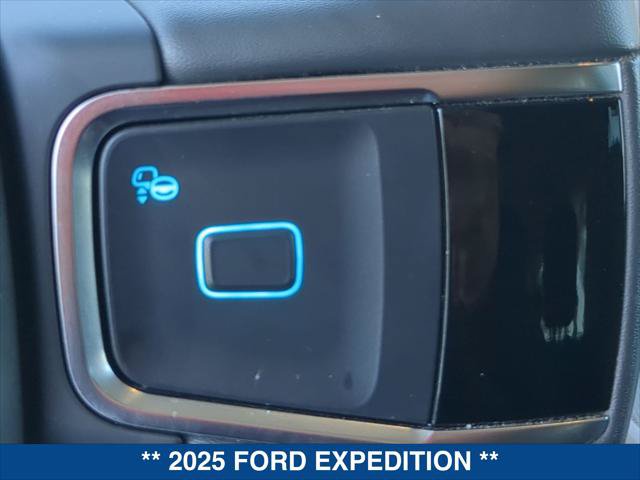 Certified 2025 Ford Expedition Max Active AWD/4WD image 15