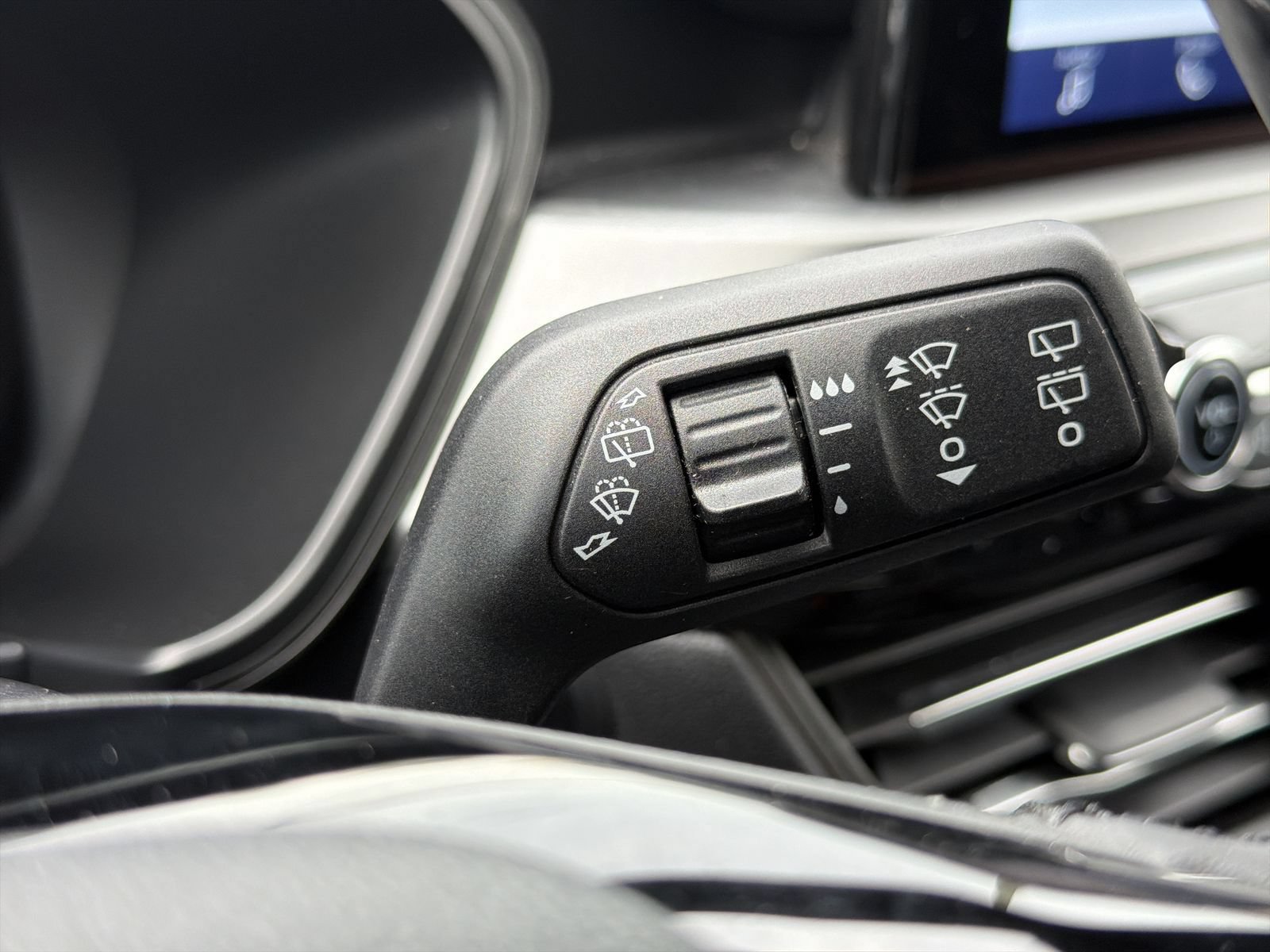 Certified 2023 Ford Escape Active AWD/4WD image 26