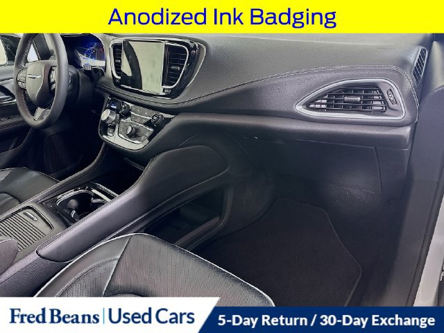 Used 2023 Chrysler Pacifica Limited w/ S Appearance Package FWD image 38