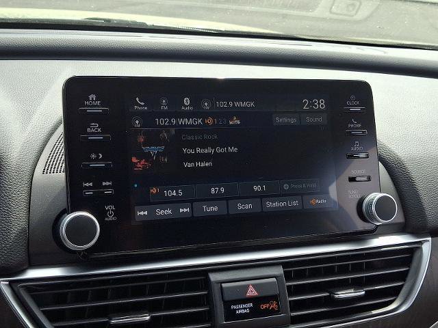 Used 2018 Honda Accord EX image 17