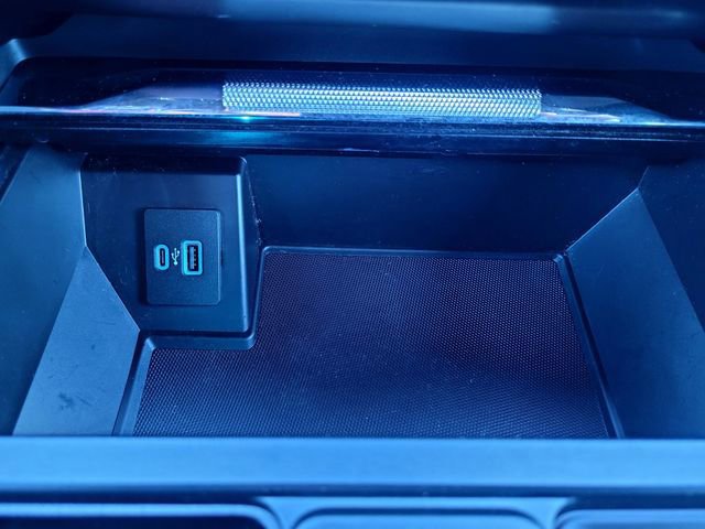 Certified 2021 Ford F150 Lariat w/ Equipment Group 502A High image 19