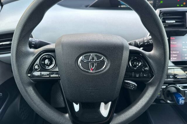 Used 2022 Toyota Prius LE image 20