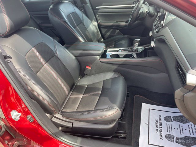 Used 2024 Nissan Altima 2.5 SR FWD image 24