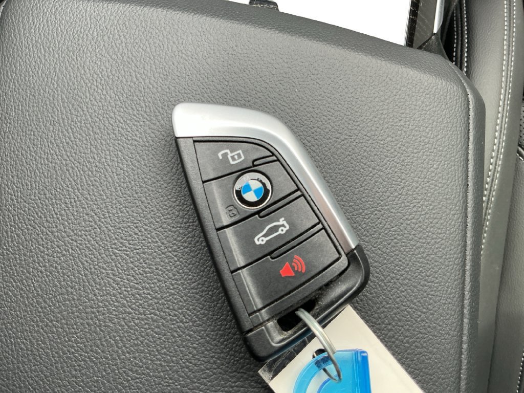 Used 2023 BMW 330i Sedan w/ Parking Assistance Package RWD image 22