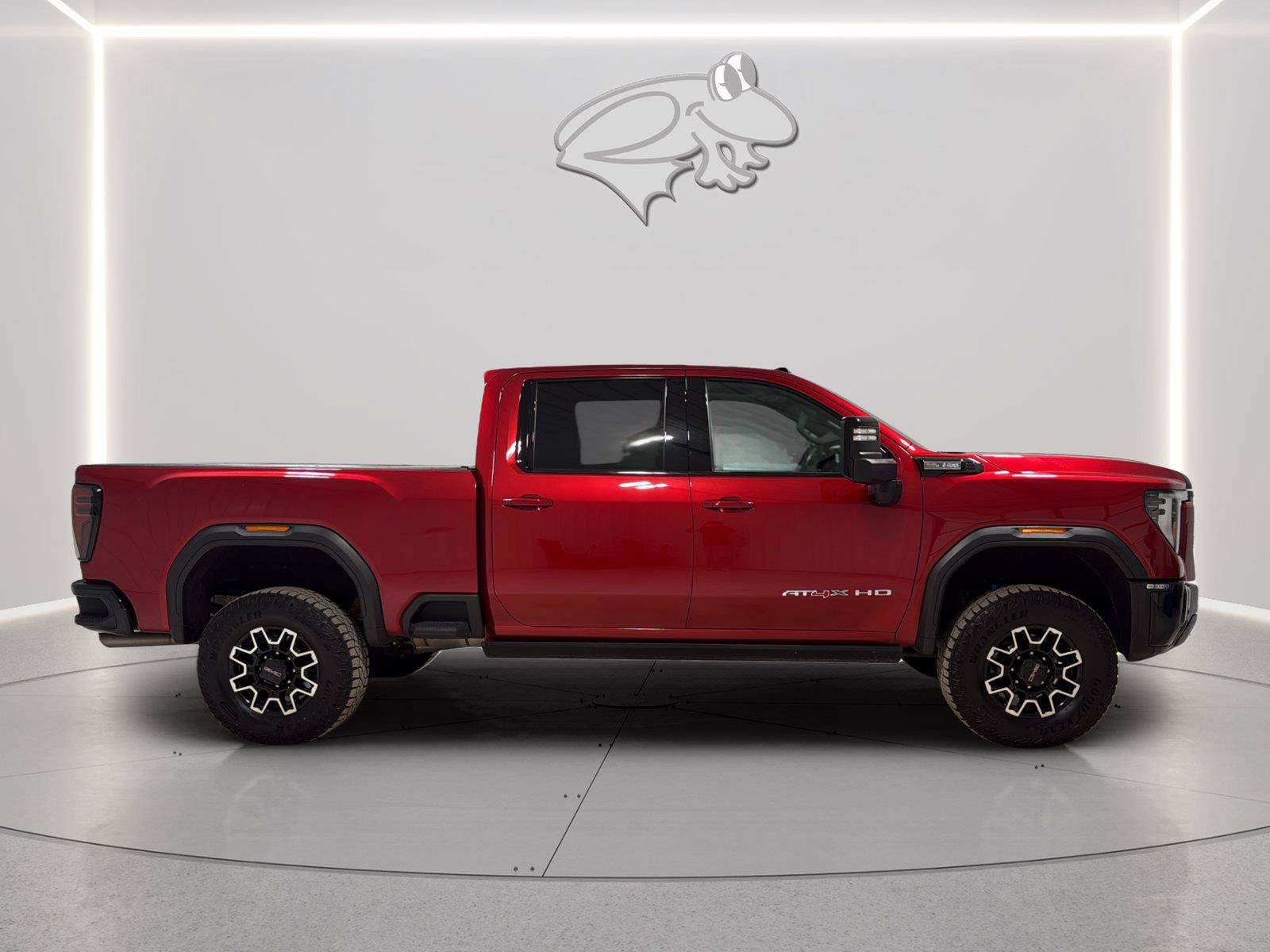 Used 2025 GMC Sierra 2500 AT4X AWD/4WD image 6