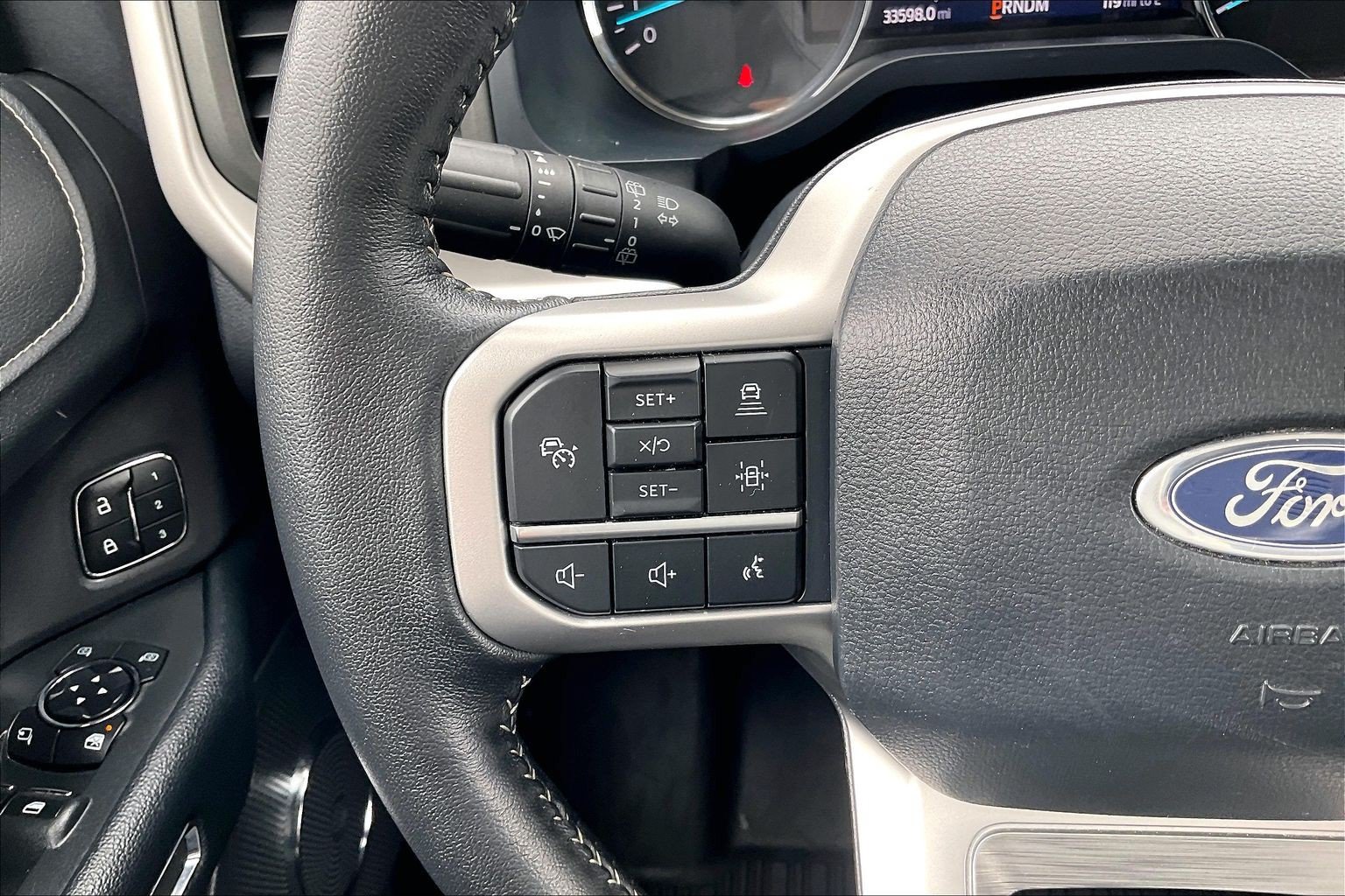 Certified 2024 Ford Expedition XLT RWD image 16