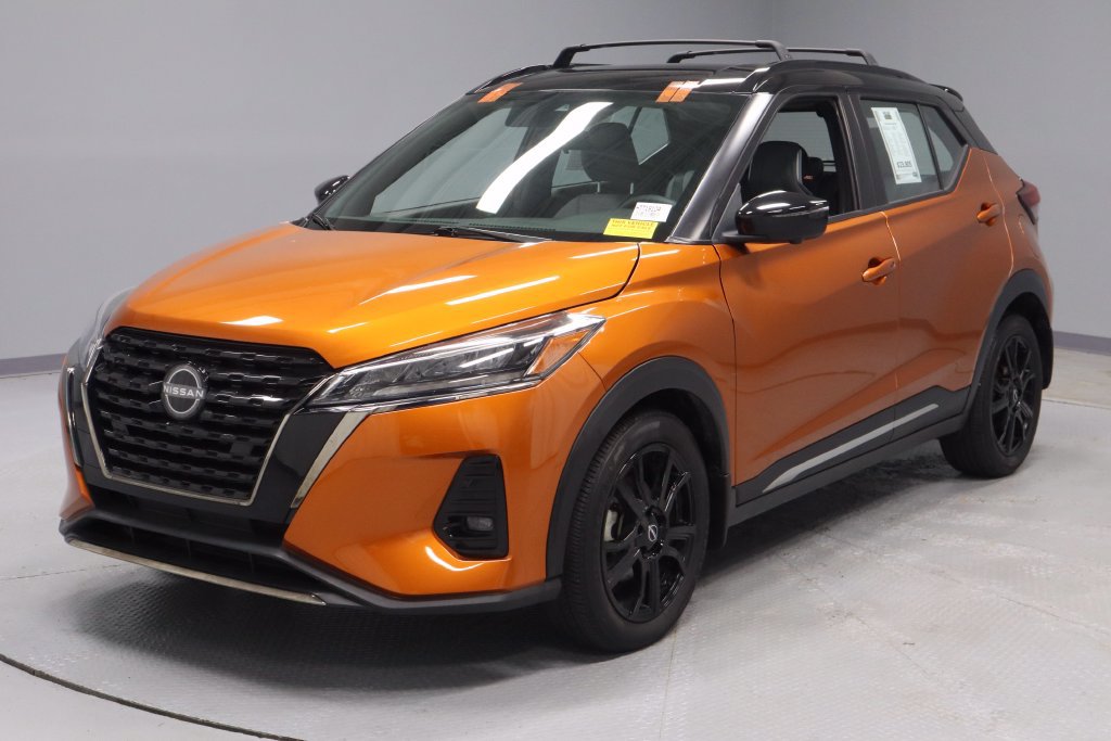 Used 2024 Nissan Kicks SR w/ SR Premium Package FWD image 7