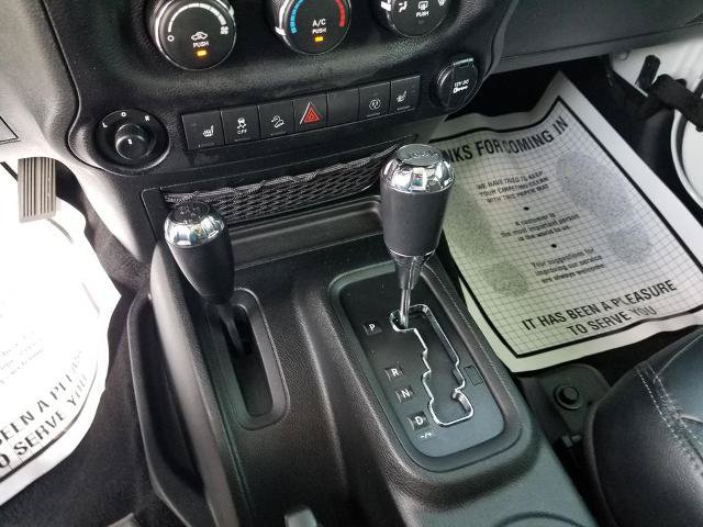 Used 2017 Jeep Wrangler Unlimited Sahara AWD/4WD image 17