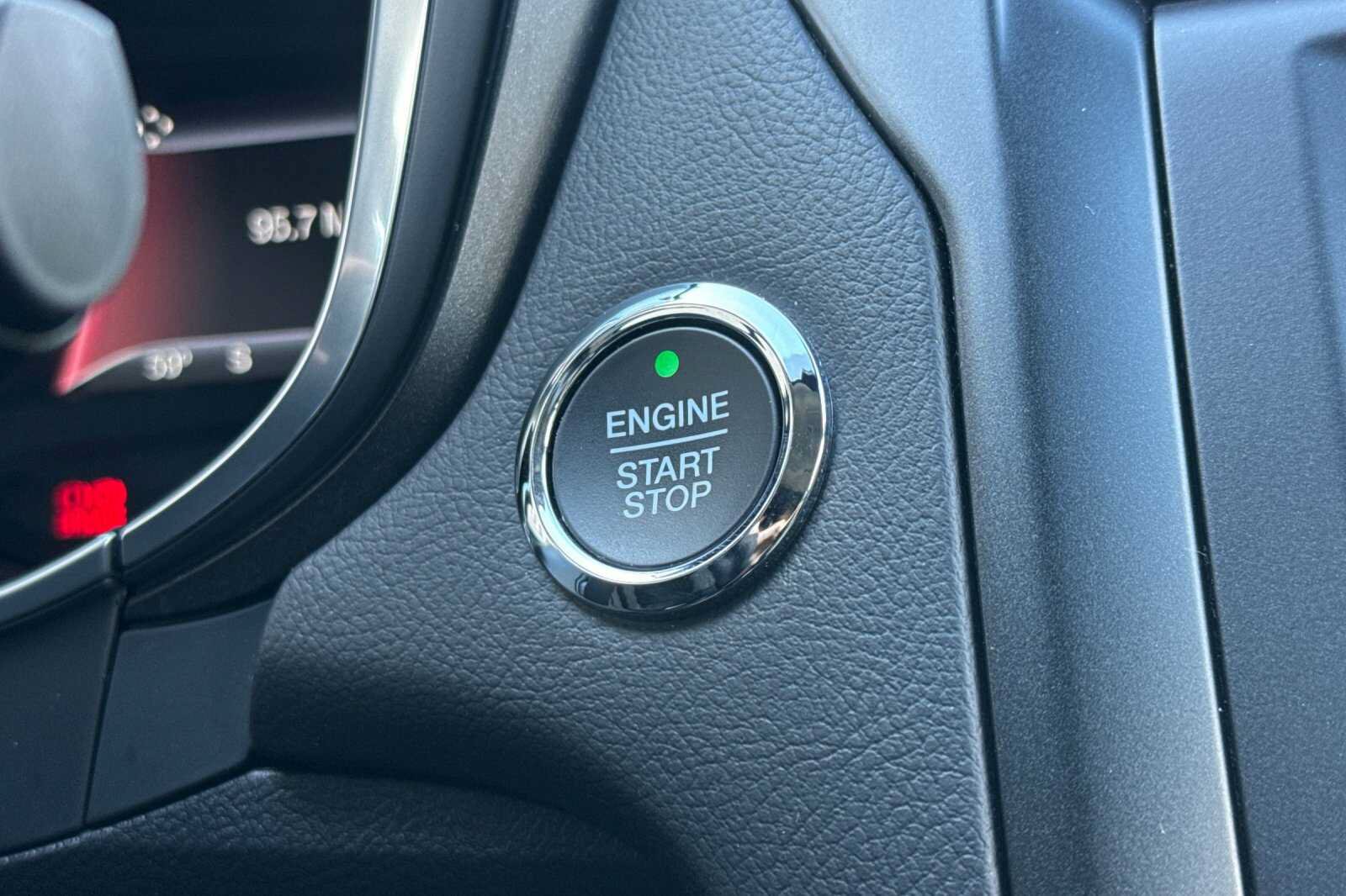 Certified 2017 Ford Fusion Titanium FWD image 22