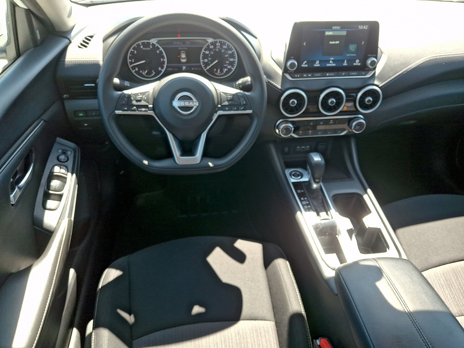 Used 2024 Nissan Sentra SV FWD image 10