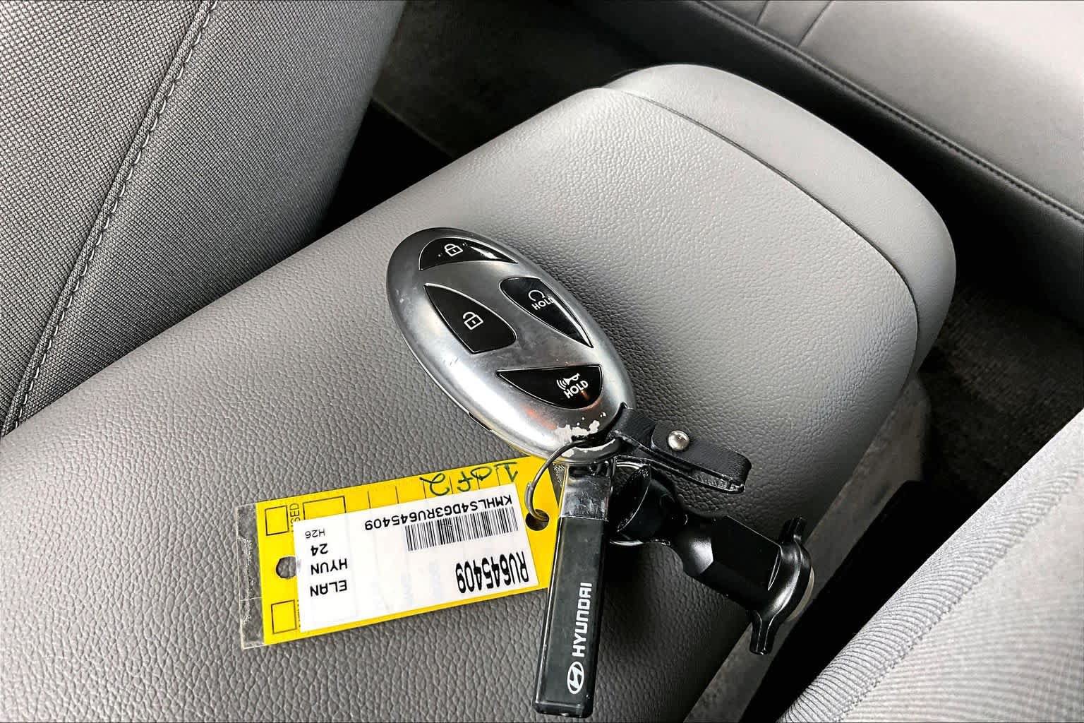 Used 2024 Hyundai Elantra SEL w/ Convenience Package FWD image 15