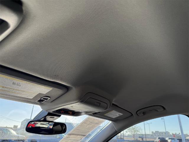 Used 2022 GMC Terrain SLE w/ Driver Convenience Package image 19