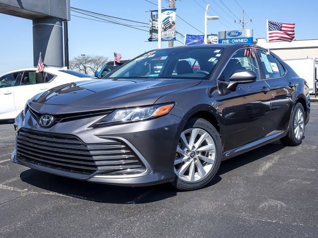 Used 2023 Toyota Camry LE FWD image 1