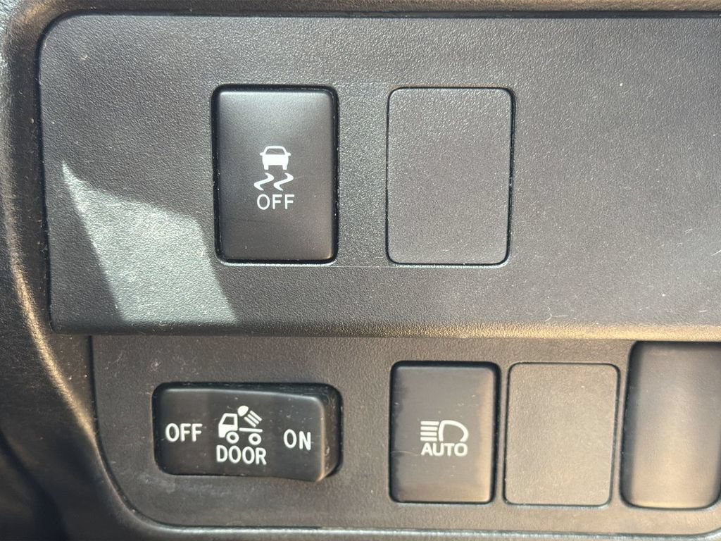 Used 2022 Toyota Tacoma SR5 RWD image 18