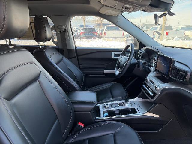 Certified 2022 Ford Explorer XLT w/ Equipment Group 202A image 24